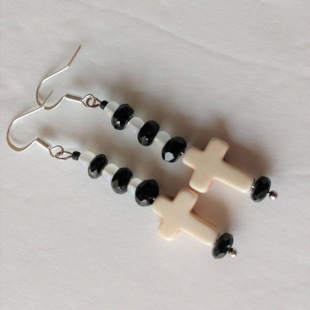 Handmade Earrings with White Stone Crosses and Black & White Beads 2.25 Inch NWT - Picture 15 of 16